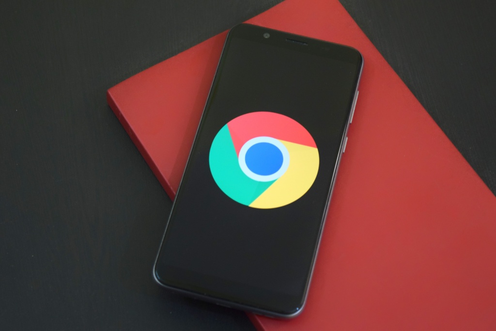 black google smartphone on box 1482061 - Portkey SEO Minneapolis SEO Services Farmington MN